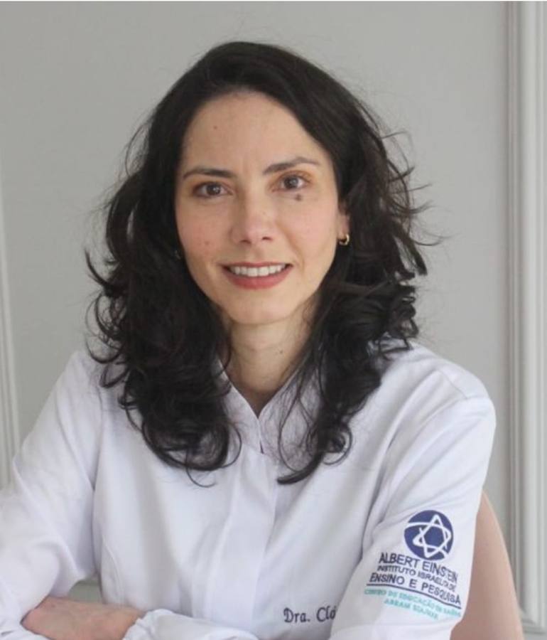 Dra. Cláudia Cunha
